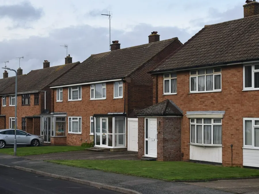 Brick terraced houses with concrete-tiled roofs on Salisbury Avenue, Swanley